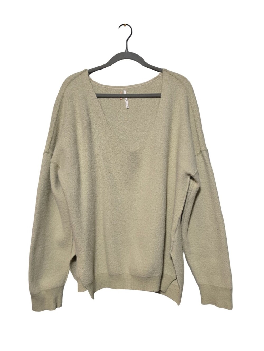FREE PEOPLE Sweater Womens Small Cream Oversized Fuzzy V Neck Slouchy Boho Cozy